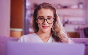 Criativa EaD - 5 vantagens pedagógicas da plataforma Moodle no ensino a distância