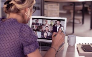 Criativa EaD - Aprendizagem colaborativa e metodologias ativas: como integrar no ensino online?